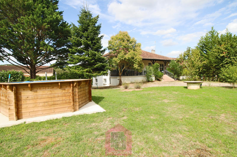 Maison - 190 m² - 8 pièces