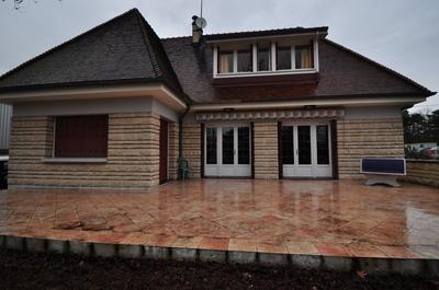 Maison - 130 m² - 7 pièces