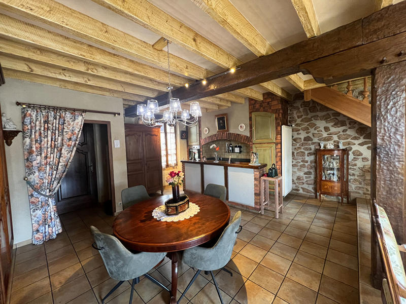 Maison - 96 m² - 5 pièces
