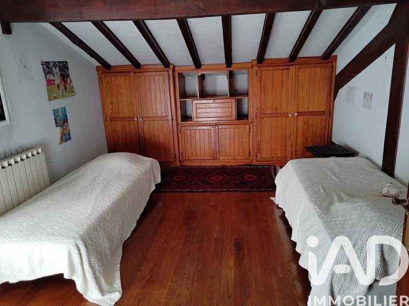 Maison - 180 m² - 5 pièces