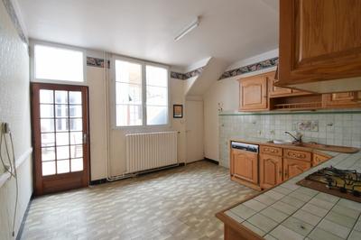 Maison - 226 m² - 8 pièces