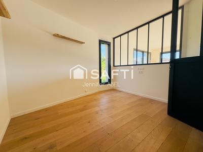 Maison - 96 m² - 4 pièces