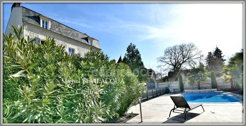 Demeure - 265 m² - 12 pièces