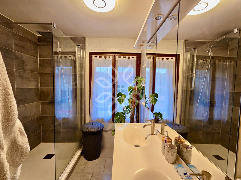 Maison - 140 m² - 7 pièces