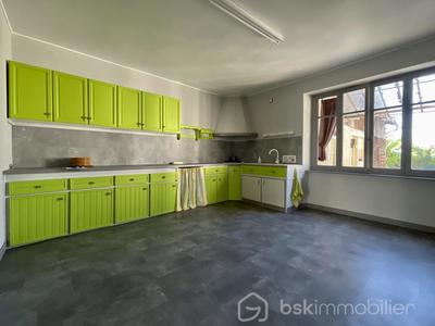 Maison - 192 m² - 8 pièces