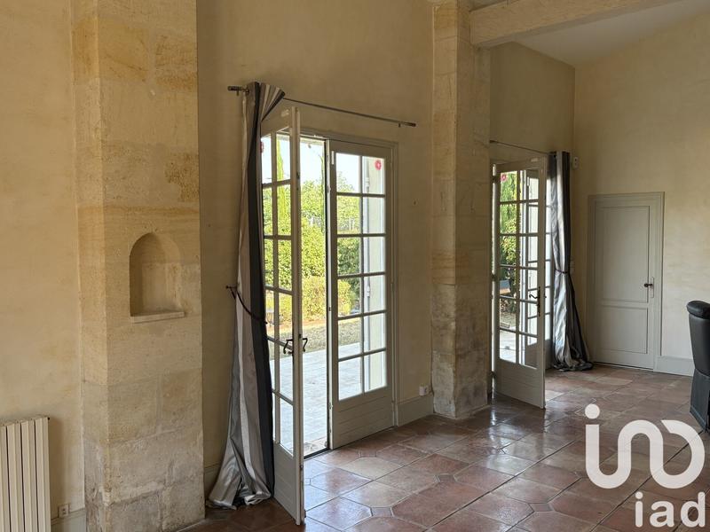 Maison - 220 m² - 7 pièces