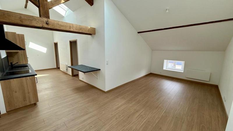 Appartement - 80 m² - 5 pièces