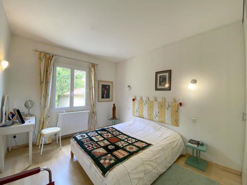 Propriété - 293 m² - 10 pièces