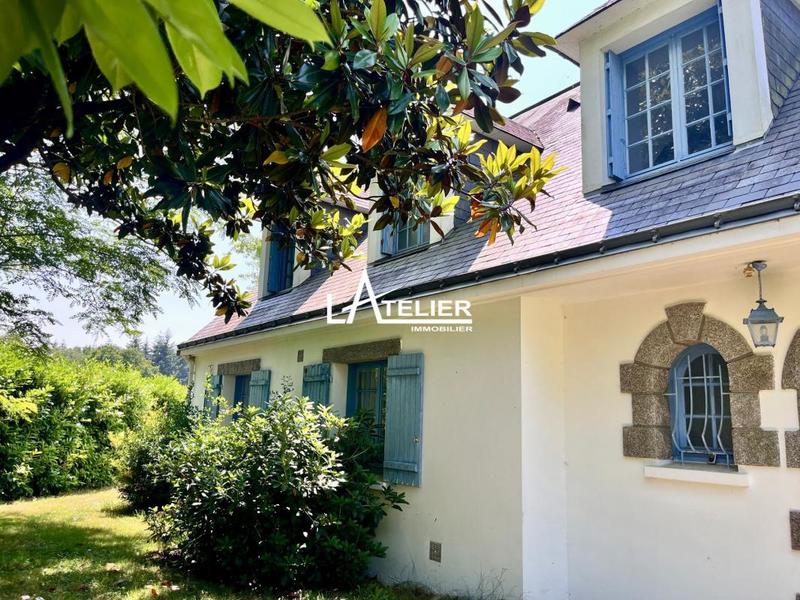 Maison - 220 m² - 7 pièces