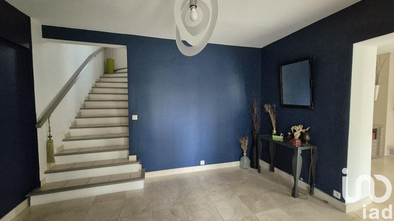 Maison - 250 m² - 8 pièces