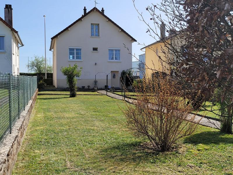 Maison - 97 m² - 5 pièces