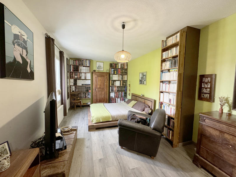 Maison - 209 m² - 8 pièces