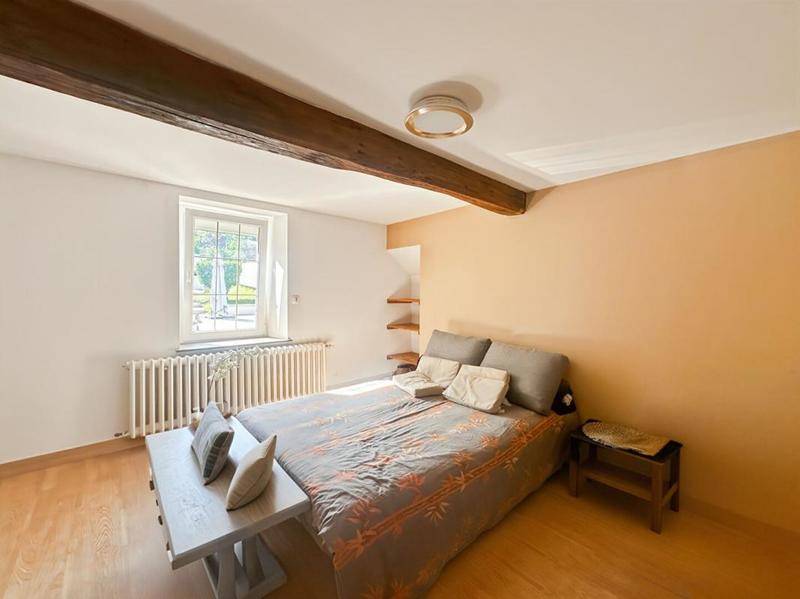 Maison - 250 m² - 10 pièces