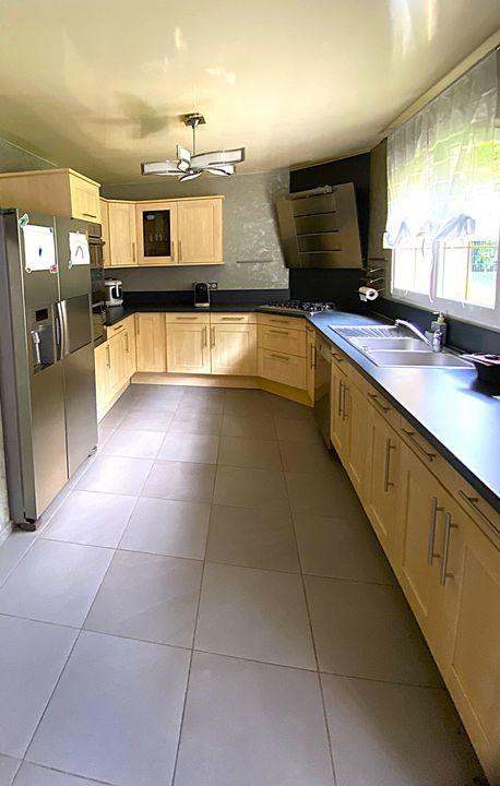 Maison - 310 m² - 7 pièces