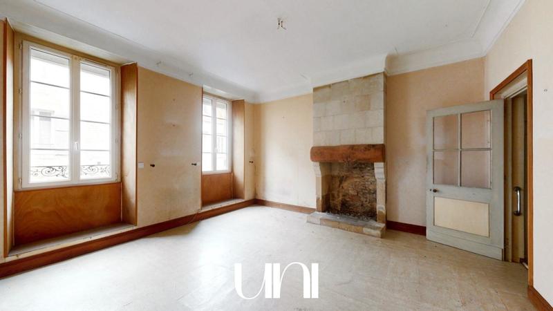 Maison - 275 m² - 13 pièces