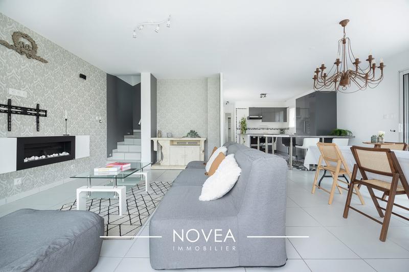 Maison contemporaine - 142 m² - 5 pièces