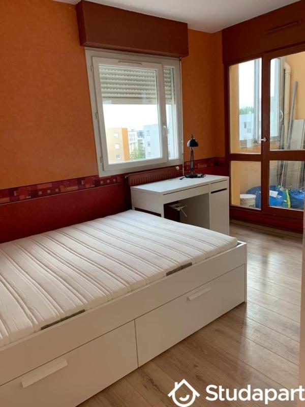 Chambre - 10 m² - 1 pièce