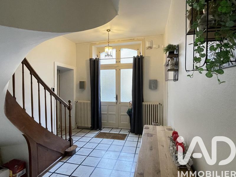 Maison - 239 m² - 9 pièces