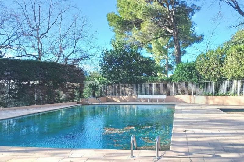 Appartement - 91 m² - 5 pièces