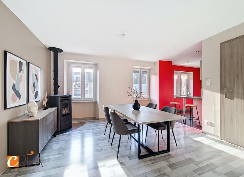 Appartement - 93 m² - 6 pièces