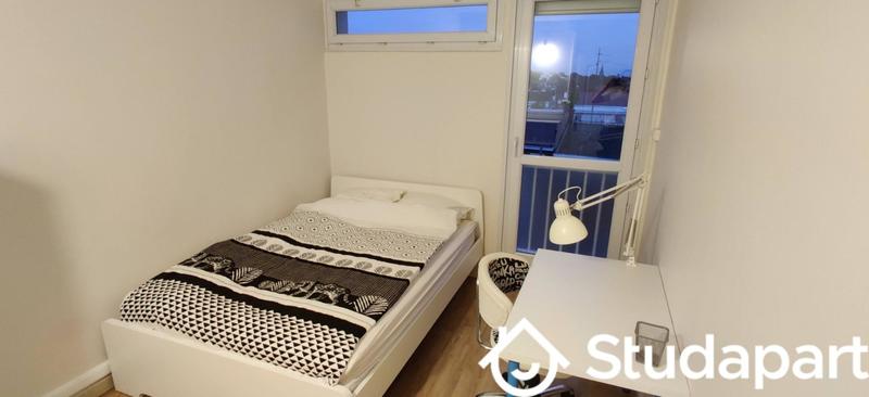 Chambre - 10 m² - 1 pièce