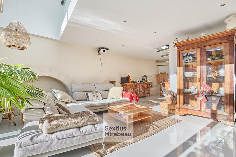 Maison - 288 m² - 5 pièces