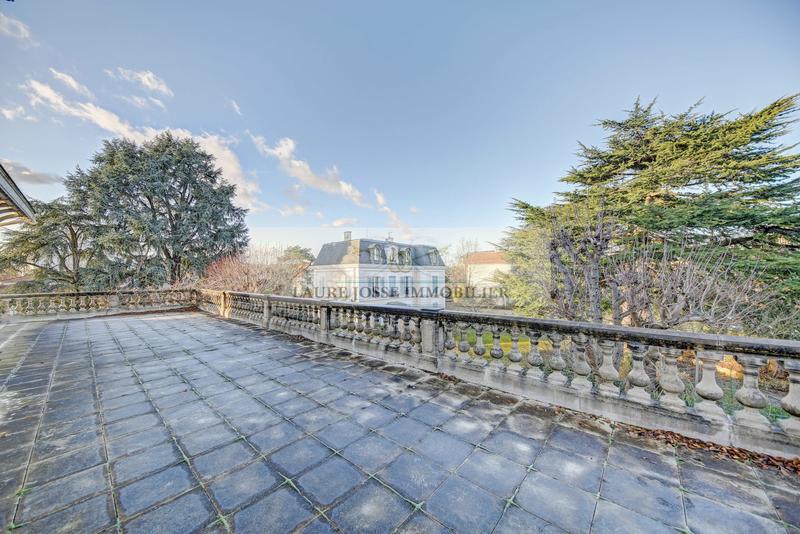 Villa - 485 m² - 12 pièces