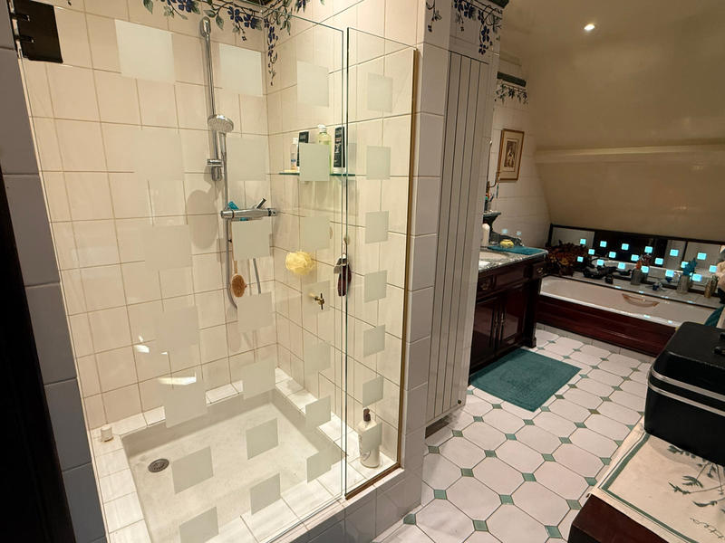 Maison - 238 m² - 8 pièces