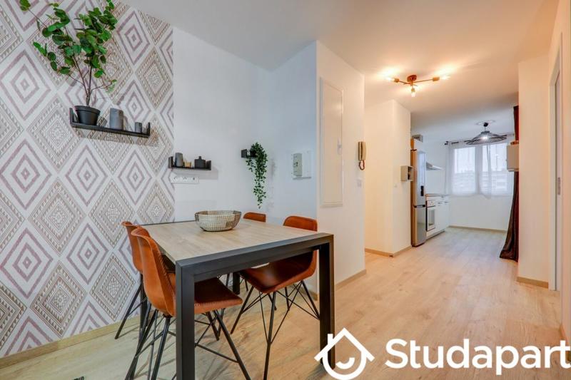 Chambre - 11 m² - 1 pièce