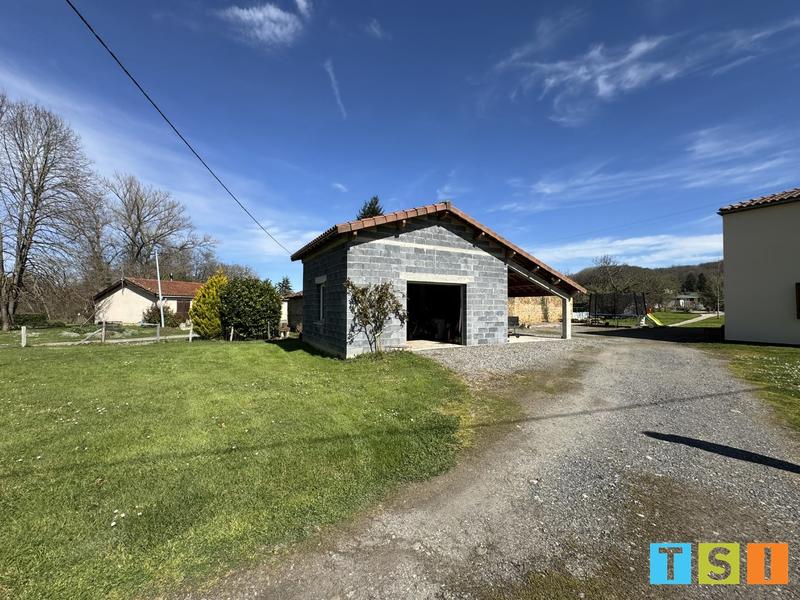 Maison - 105 m² - 4 pièces