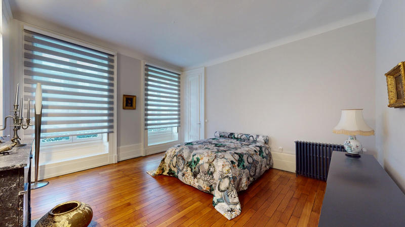 Appartement - 142 m² - 5 pièces