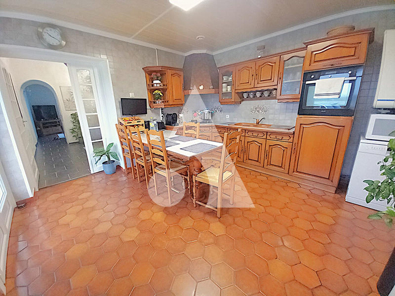 Maison - 94 m² - 6 pièces