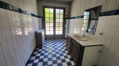 Maison - 200 m² - 8 pièces