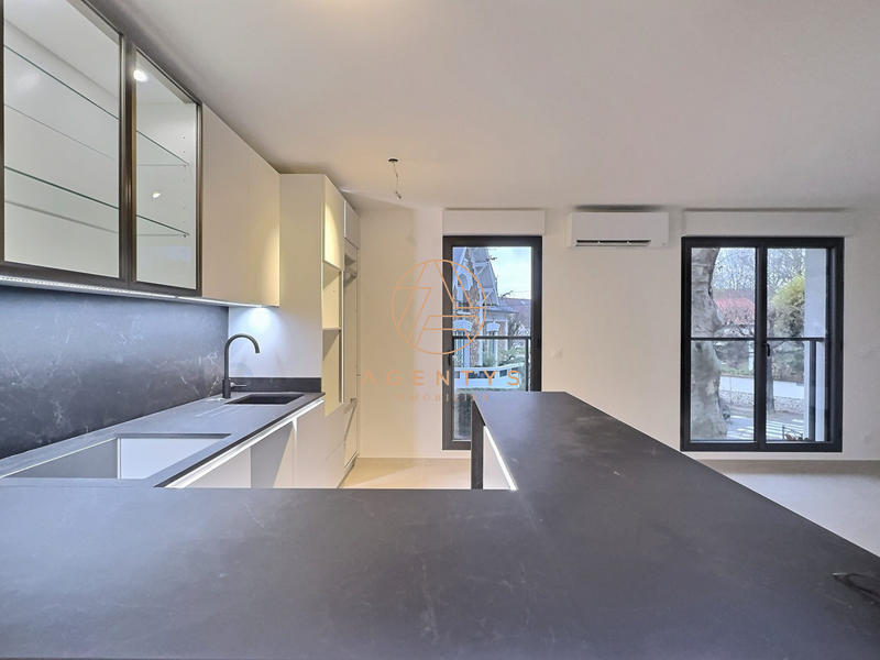 Appartement - 81 m² - 3 pièces