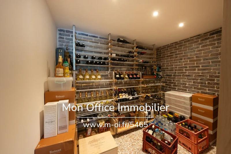 Mas - 310 m² - 9 pièces