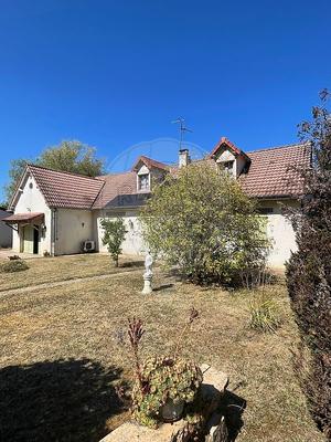 Maison - 152 m² - 6 pièces