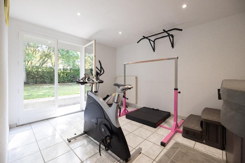 Maison - 300 m² - 12 pièces