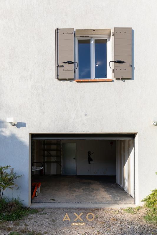 Maison - 278 m² - 8 pièces