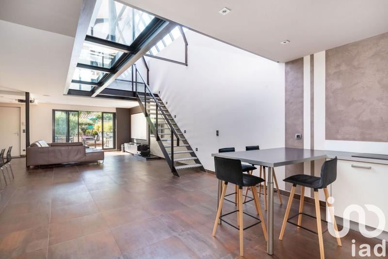 Loft - 136 m² - 4 pièces