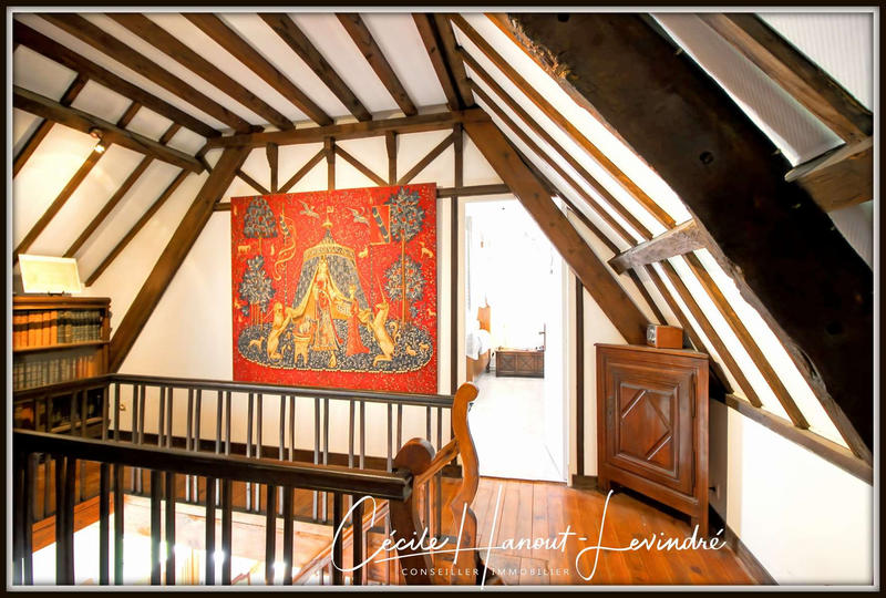 Maison - 202 m² - 8 pièces