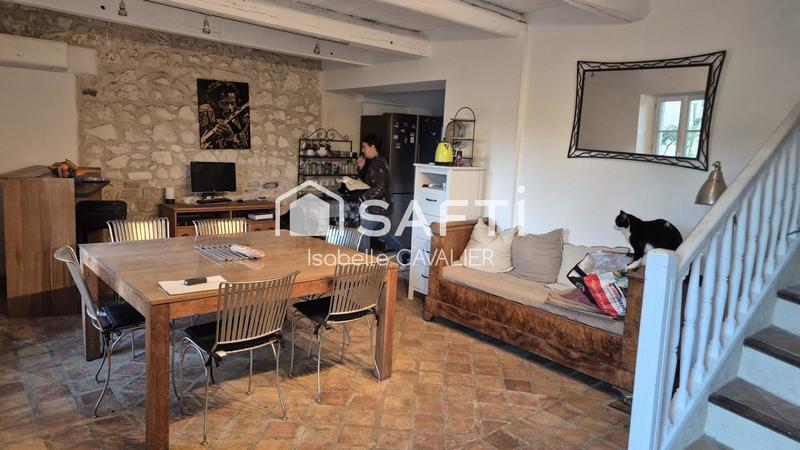 Maison - 255 m² - 8 pièces