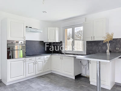 Maison - 94 m² - 4 pièces