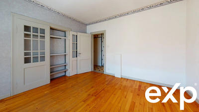 Maison - 207 m² - 7 pièces