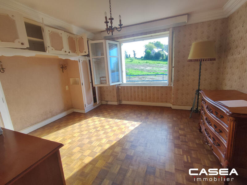 Maison traditionnelle - 107 m² - 6 pièces