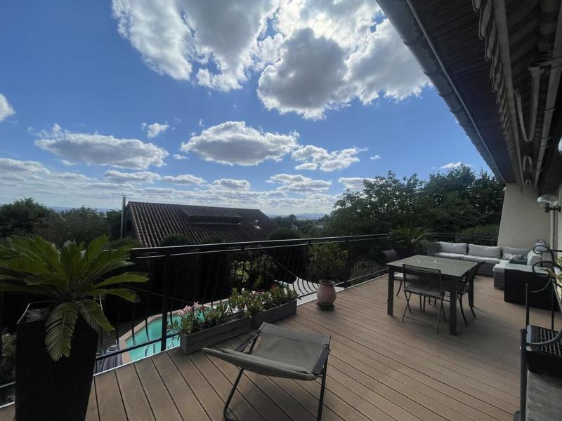 Maison - 186 m² - 6 pièces