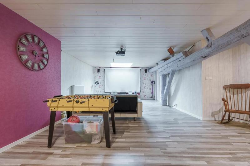 Maison - 335 m² - 11 pièces