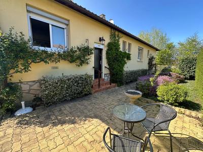 Maison - 96 m² - 6 pièces