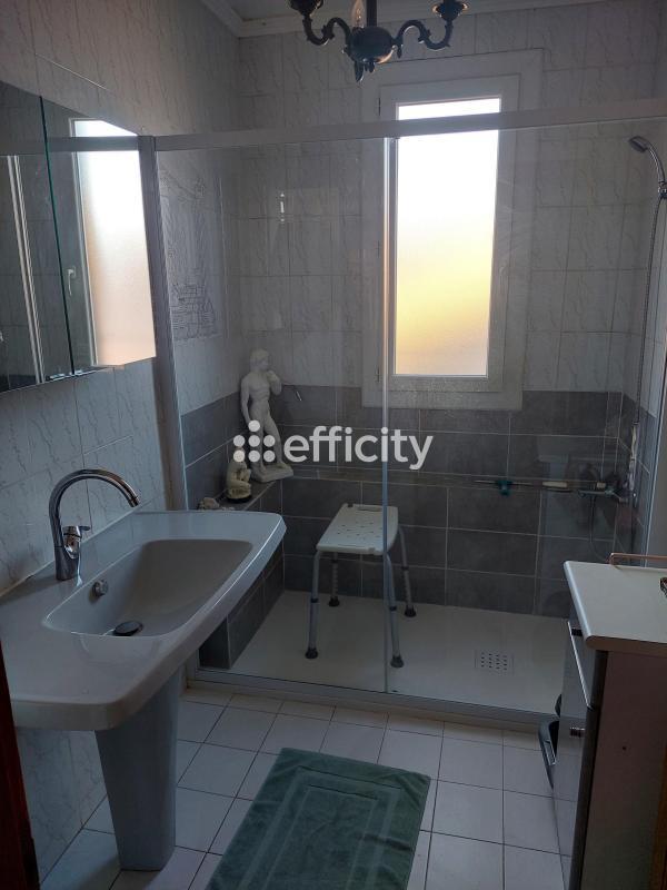 Maison - 164 m² - 8 pièces