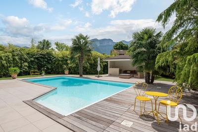 Maison de maîtres - 200 m² - 8 pièces