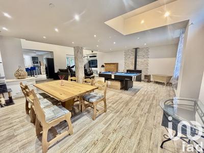 Maison - 180 m² - 6 pièces